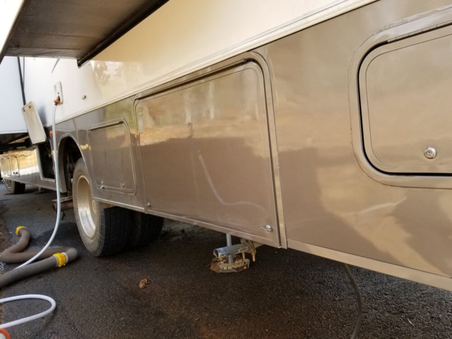 Motorhome collision repair and refinishing services in Birmingham, Alabama