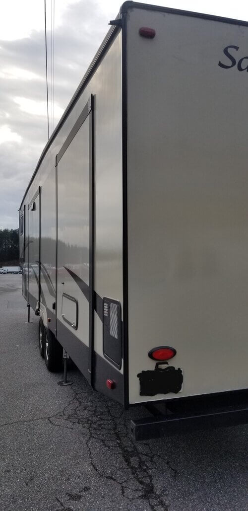 Fiberglass body repair for travel trailers around Birmingham, Alabama
